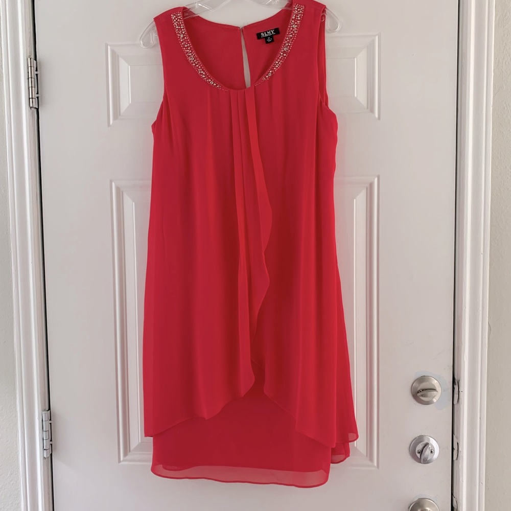 Dress!!!!SLNY Coral Tiered Chiffon Dress with Bling Neckline!